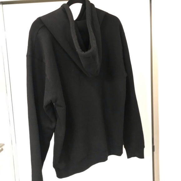 Supreme - Picture 3 of 3